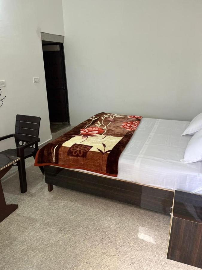 Indiana Home Stay Khajurāho Exteriör bild